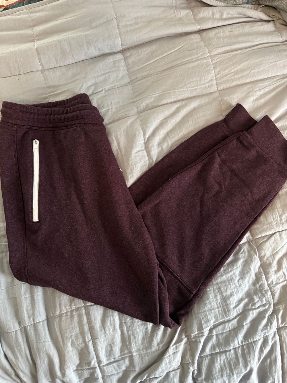 NWT large American Eagle Outfitters mens Maroon Jogger Sweatpants